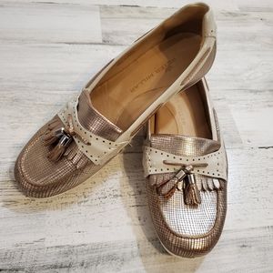 Peter Millar golf shoes in a size 9 and half